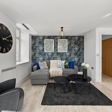 30 Percent Off! Beautiful In Dewsbury - Sleeps 6