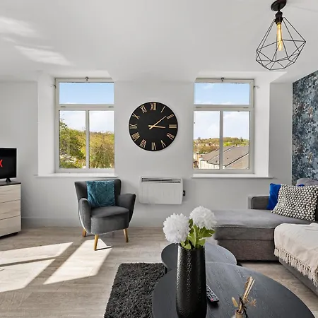 Apartment 30 Percent Off! Beautiful In Dewsbury - Sleeps 6 Leeds (West Yorkshire)