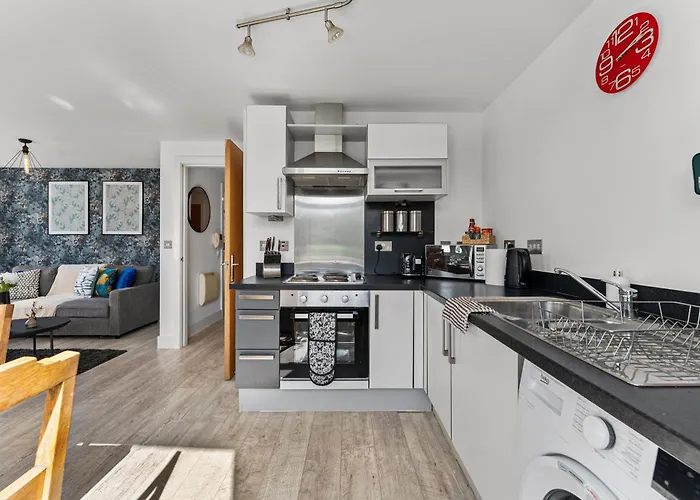 30 Percent Off! Beautiful In Dewsbury - Sleeps 6 *