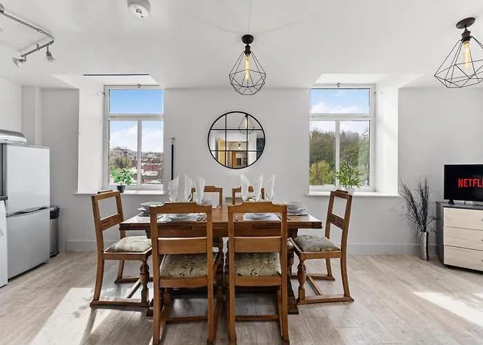 30 Percent Off! Beautiful In Dewsbury - Sleeps 6 Lägenhet