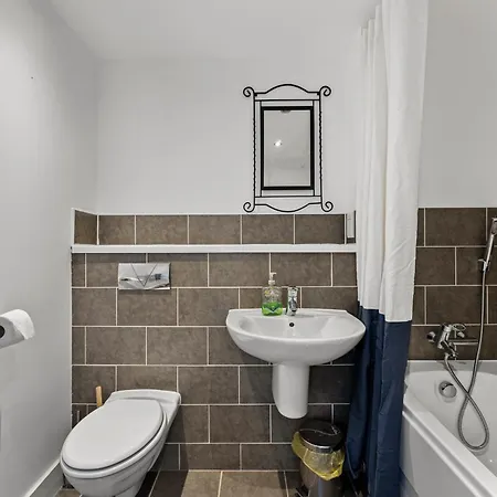Lejlighed 30 Percent Off! Beautiful In Dewsbury - Sleeps 6
